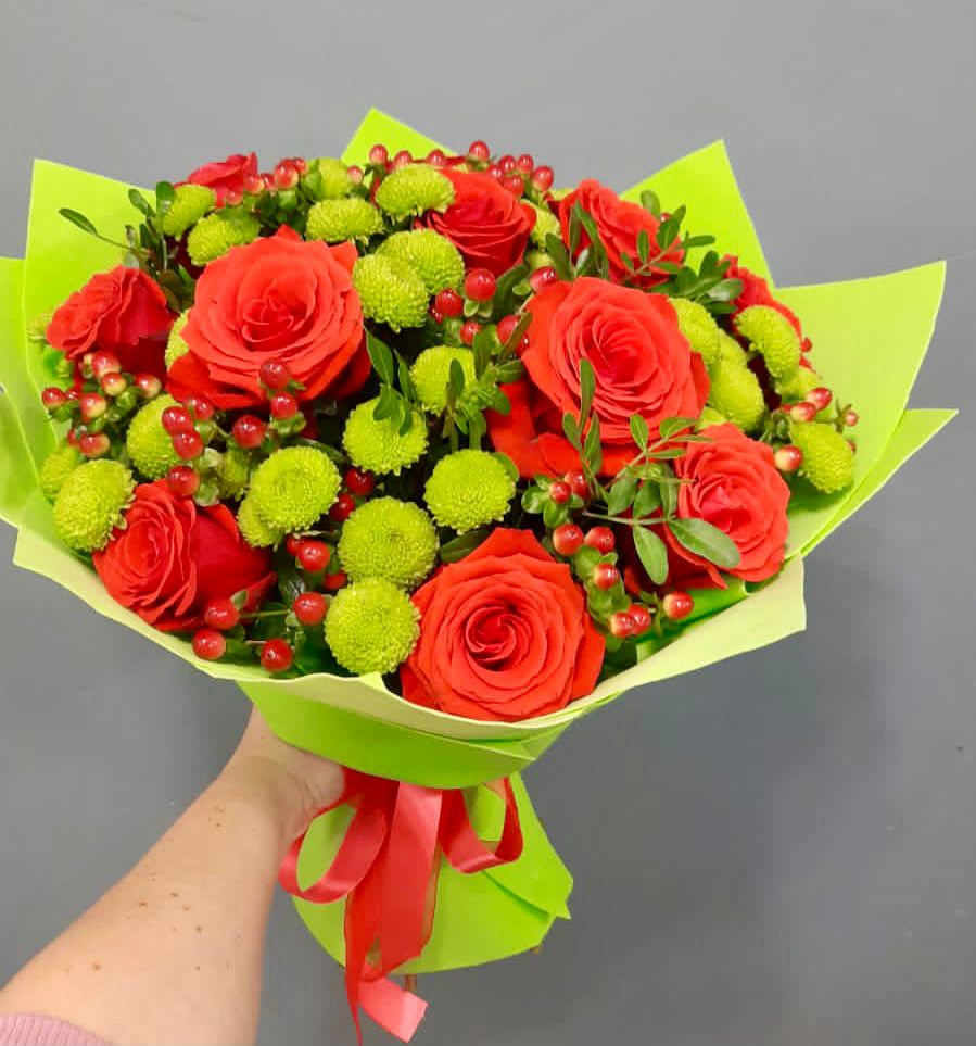 Букет цветов из: Хризантемы и Розы в Погорелках