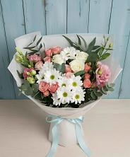 Букет цветов из:  Розы, Лизиантусы и Хризантемы в Погорелках