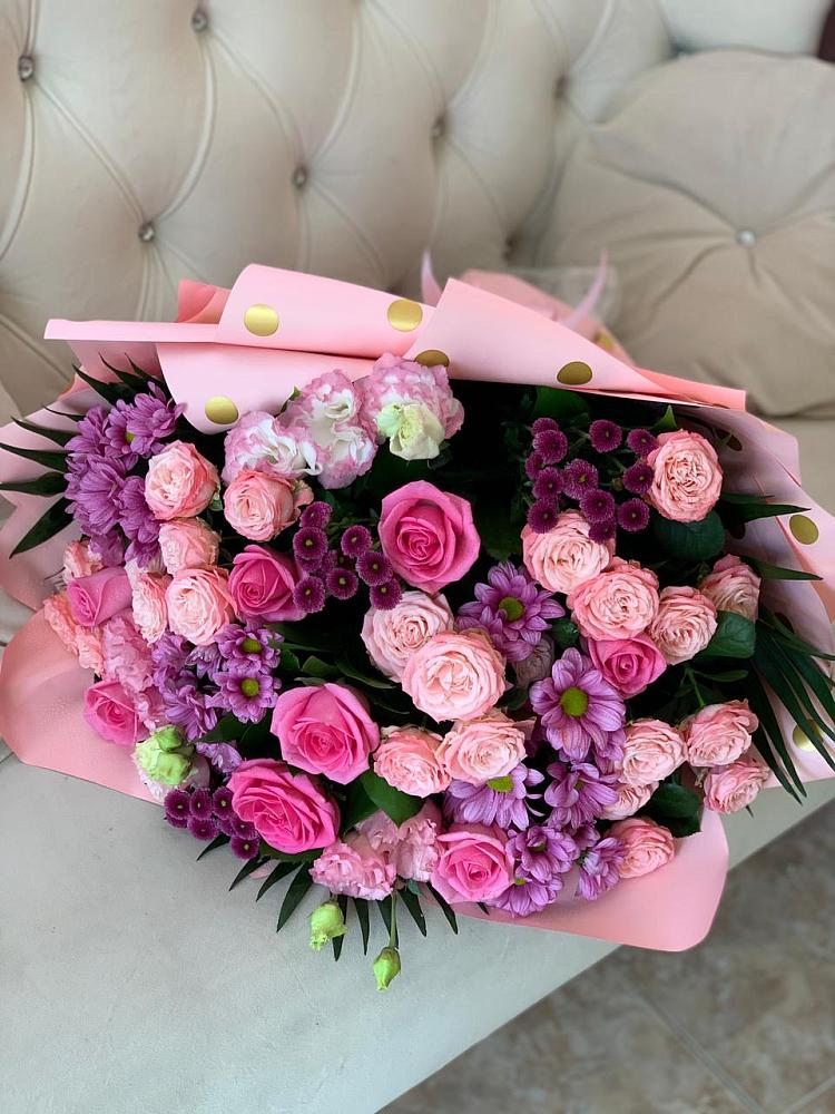 Букет цветов из: Хризантемы, Розы и Лизиантусы в Погорелках