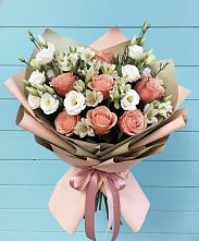 Букет цветов из:  Розы, Альстромерии и Лизиантусы в Погорелках