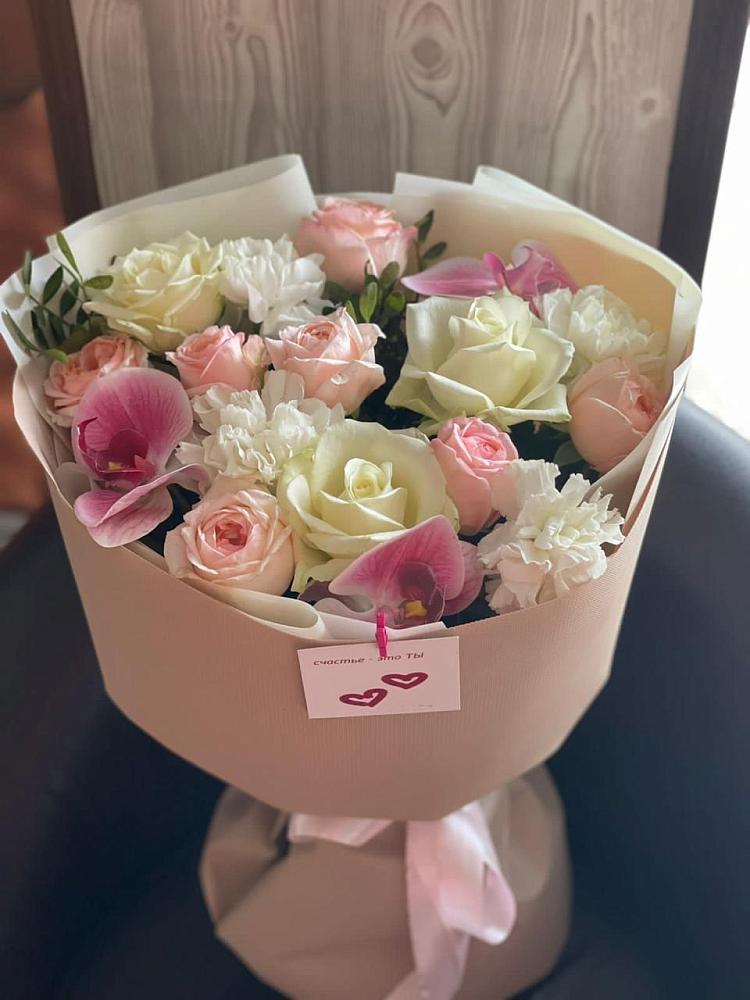 Букет цветов из: Орхидеи, Розы и Гвоздики в Погорелках