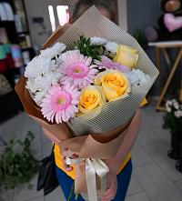 Букет цветов из:  Герберы, Розы и Хризантемы в Погорелках