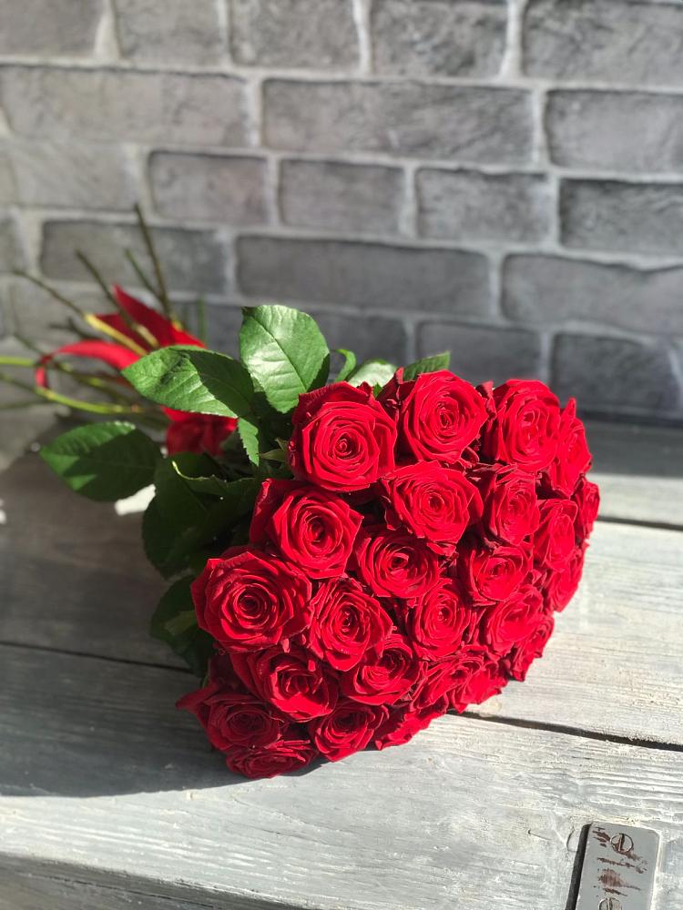 Букет Красные розы Фридом в Погорелках