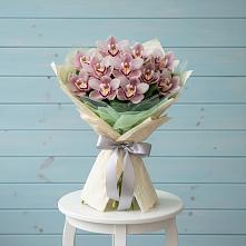Букет цветов из:  Орхидеи и Розы в Погорелках