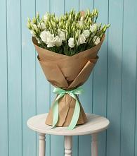 Букет цветов из:  Лизиантусы в Погорелках