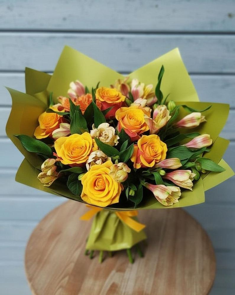 Букет цветов из: Альстромерии и Розы в Погорелках