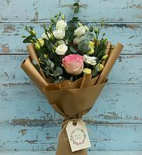 Букет цветов из:  Розы и Лизиантусы в Погорелках